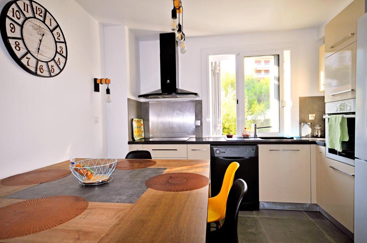 Chez Aline Et Jean Pierre Apartment Toga ภายนอก รูปภาพ